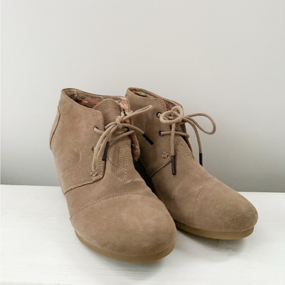 Women's Tan Wedge Ankle Boots